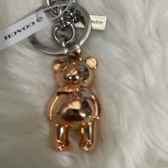 ✨COACH ROSE GOLD BEAR 3D KEYCHAIN ADORABLE! NWT ⭐️⭐️Great 🎁IDEA - Picture 3 of 5